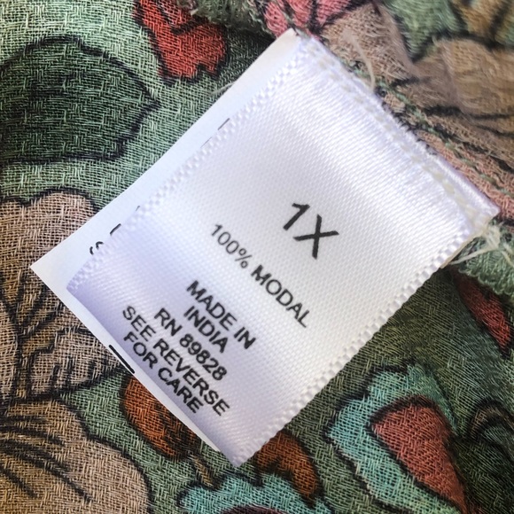 ๐ธ๐ฑ Haute Hippie Floral Topper NWOT ๐ฑ๐ธ - Picture 8 of 9